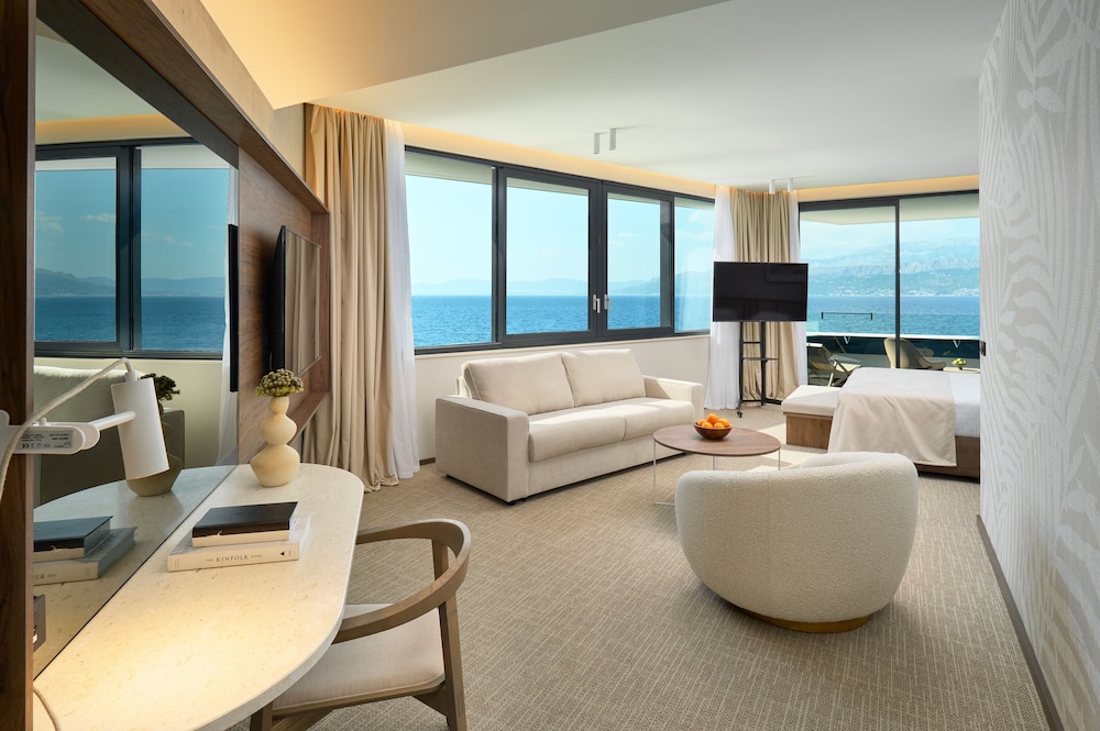 Grand Hotel View 63/86