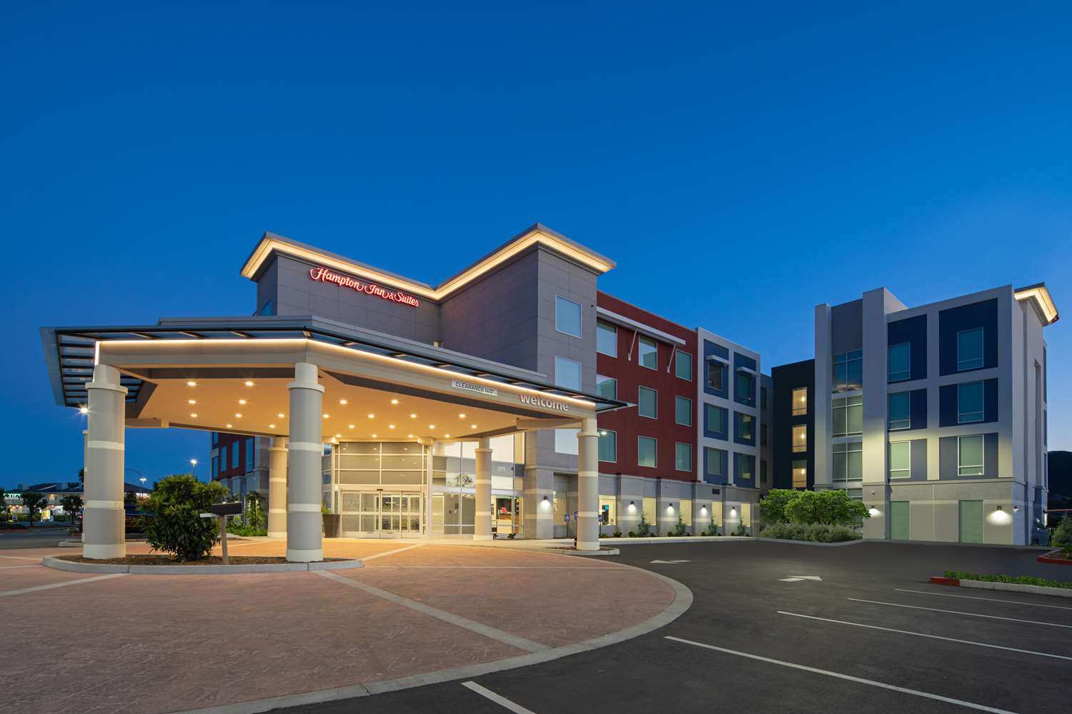 Hampton Inn Suites Gilroy Ca 39/45