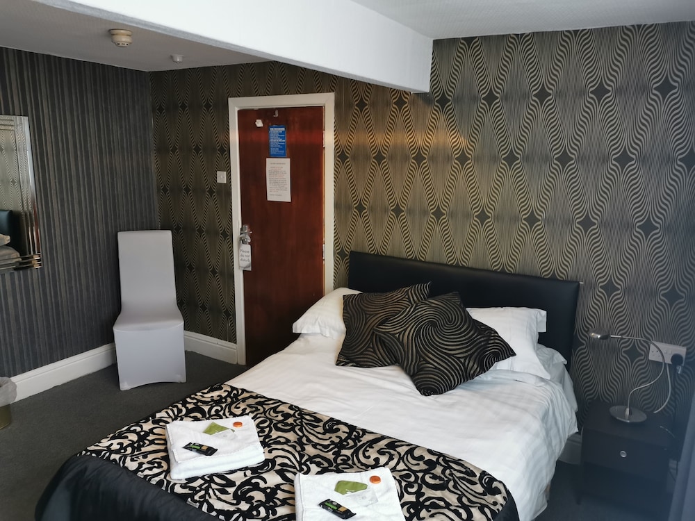 The New Oxford Hotel 25/43