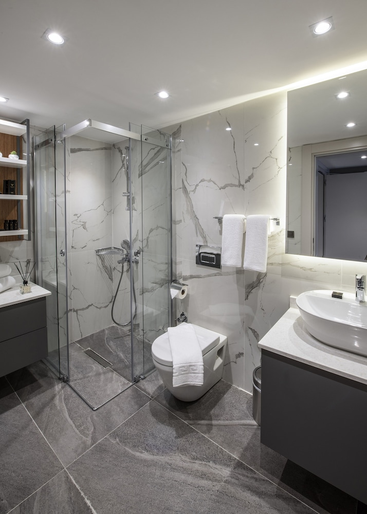 Valente Suites Hotel 26/30