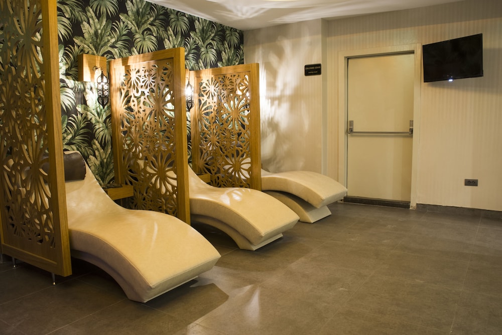 Vespia Hotel 35/70