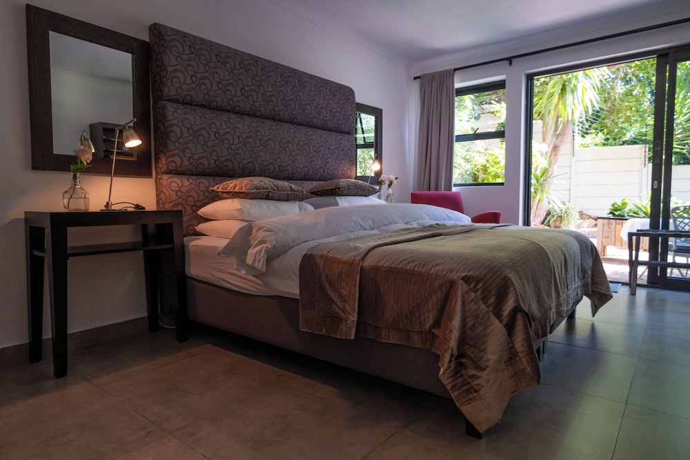 Symphony, Suite, King Bed