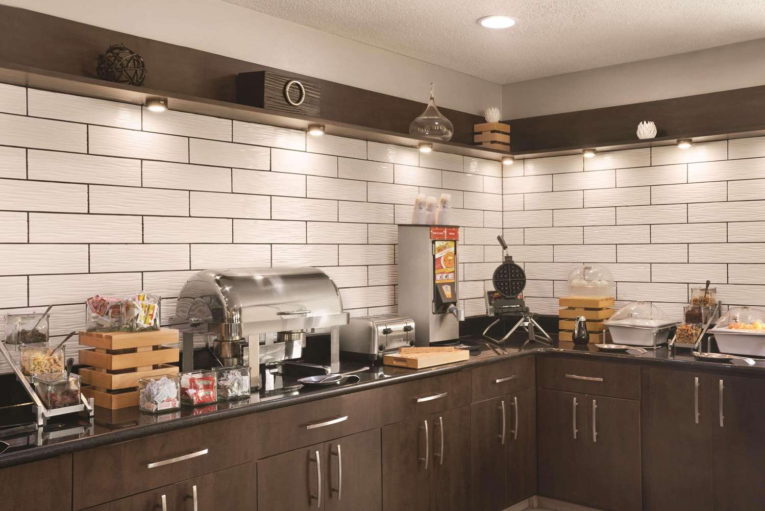 Country Inn & Suites by Radisson Indianapolis East 42/42