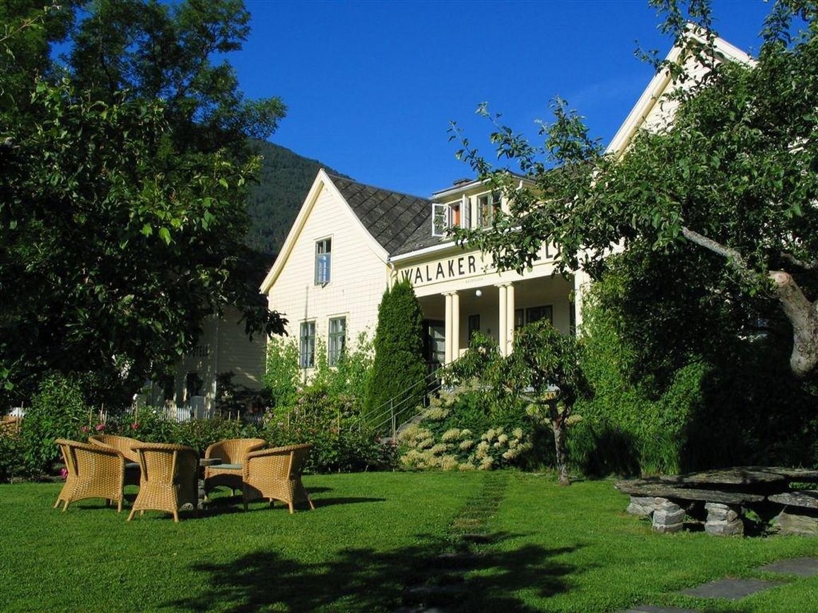 Walaker Hotel 39/43