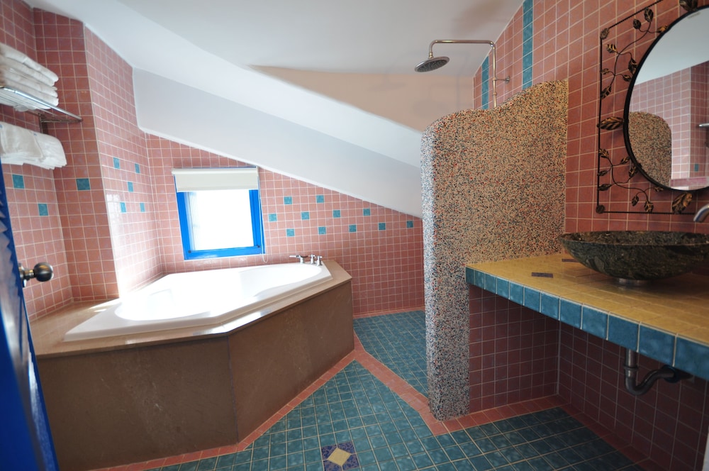 Greece Style Hotel 24/50