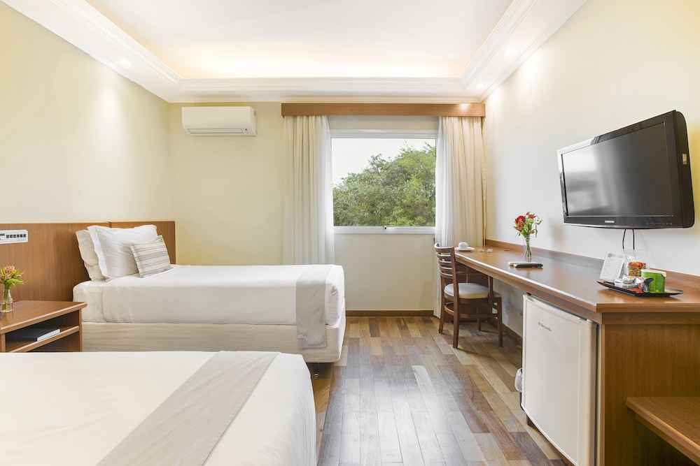 Vinhedo Plaza Hotel 36/75