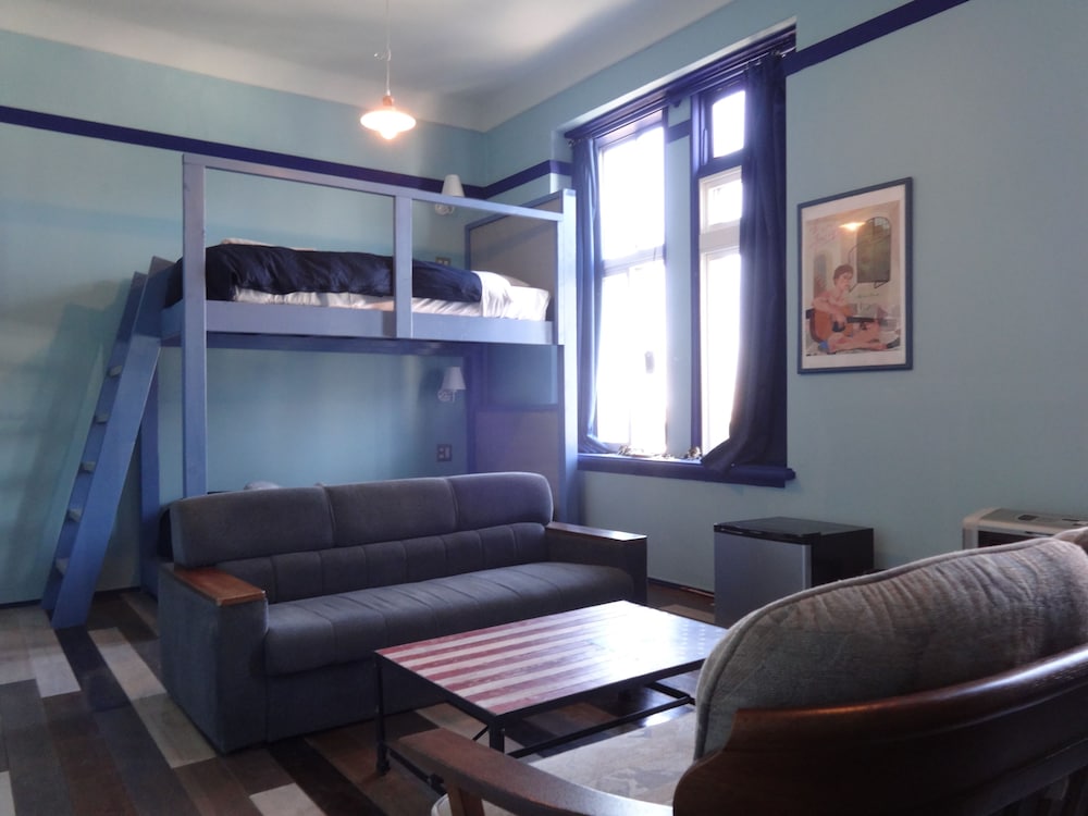 Little Barrel Guest House - Hostel 56/81