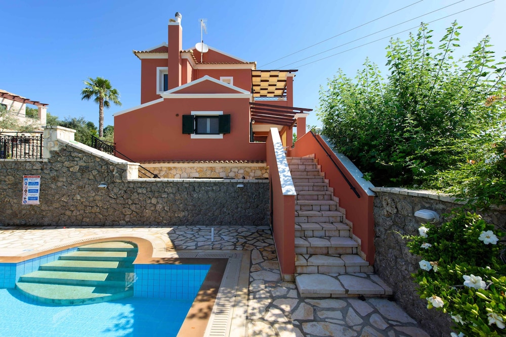 Villa Lemonia 47/50