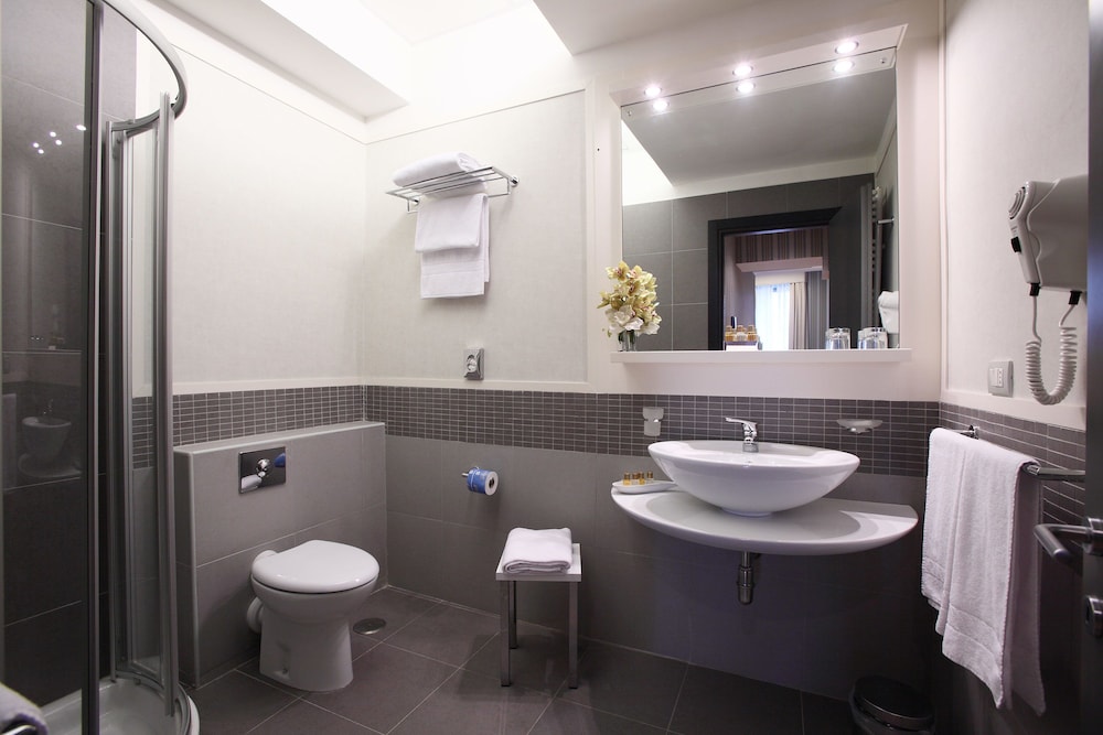 غرفة كلاسيكية بسرير كوين، Hotel Naples 4/4