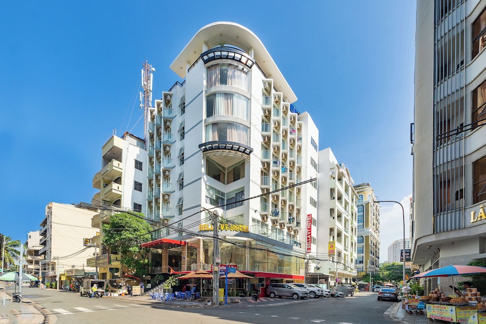 Bella Vt Hotel 73/81
