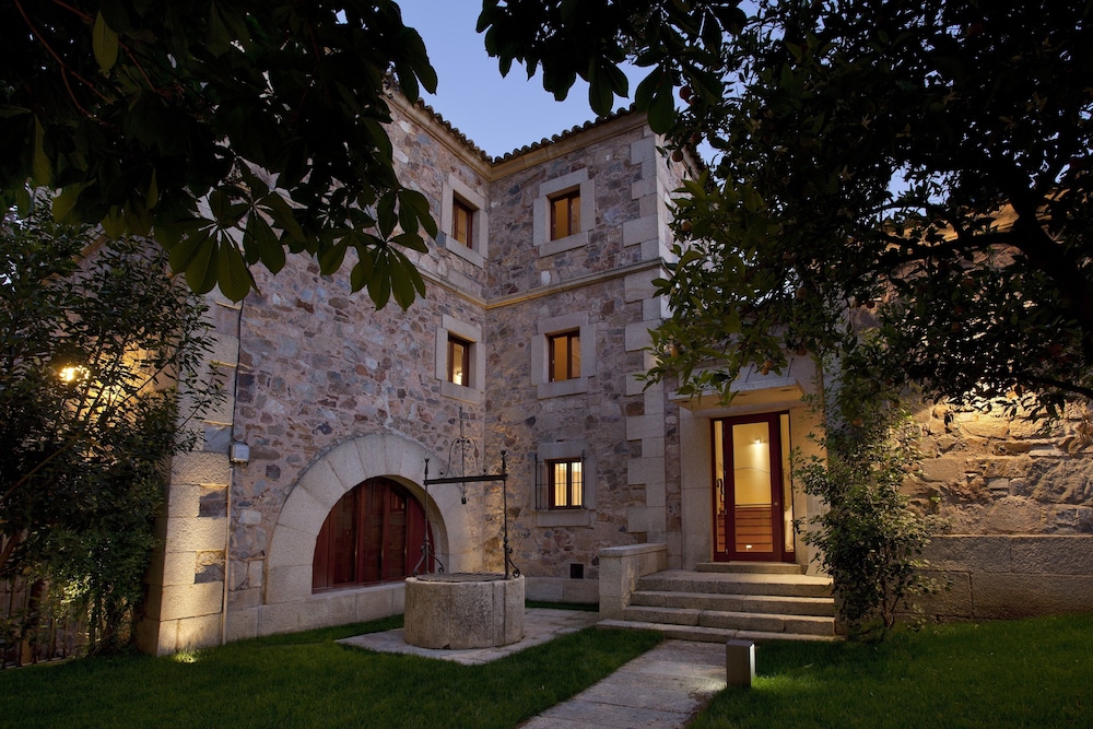 Parador De Caceres 57/63