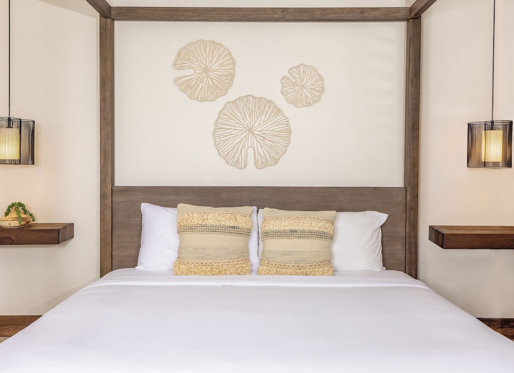 Bali Hai Beachfront Resort And Spa 15/70