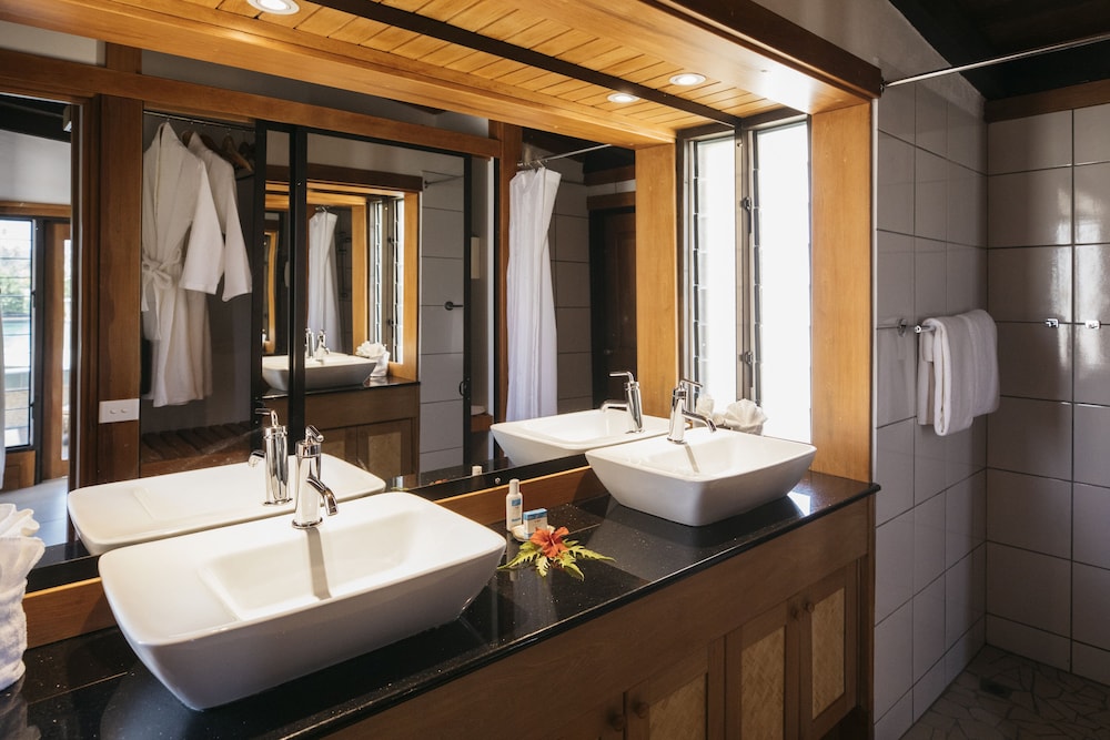 Marina, 2 Bedrooms, Villa, 2 King Beds، Koro Sun Resort 4/4