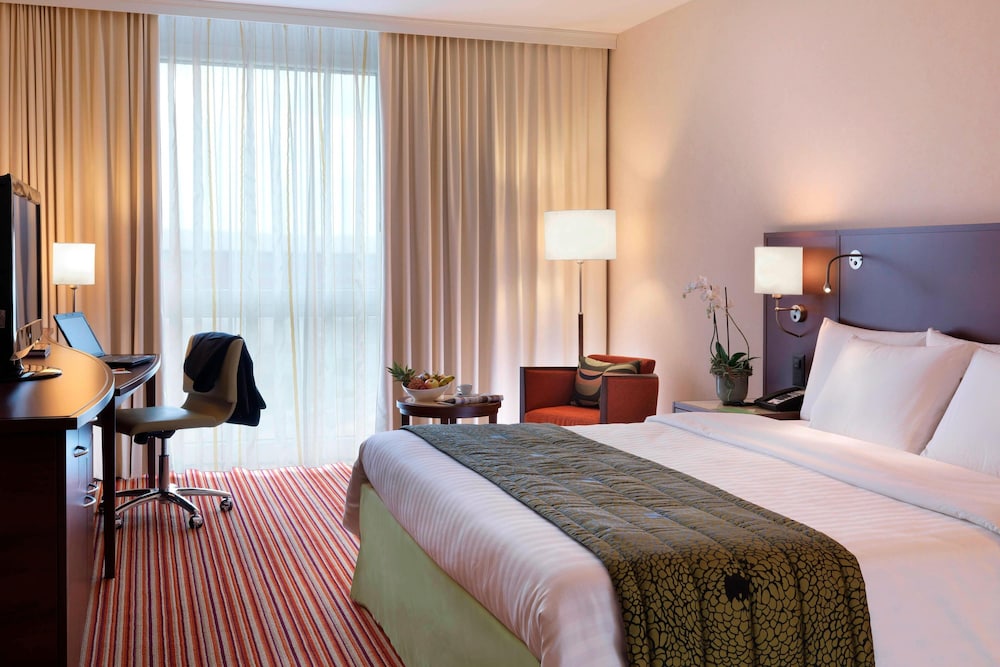 Courtyard by Marriott Basel 6/32
