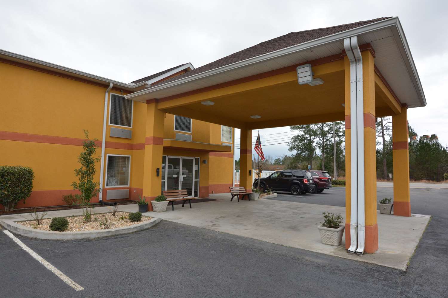 Jameson Inn & Suites Hazlehurst 36/37