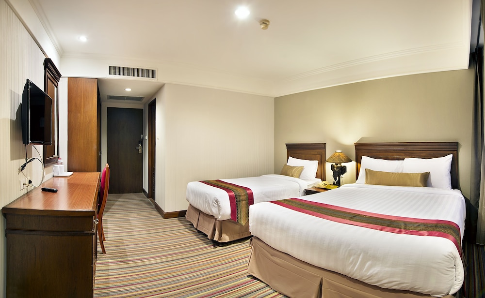 Royal Rattanakosin Hotel 15/63