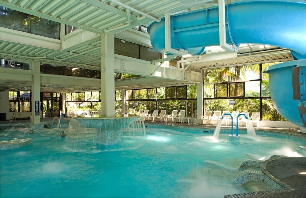 Yoho Beach Resort 39/76