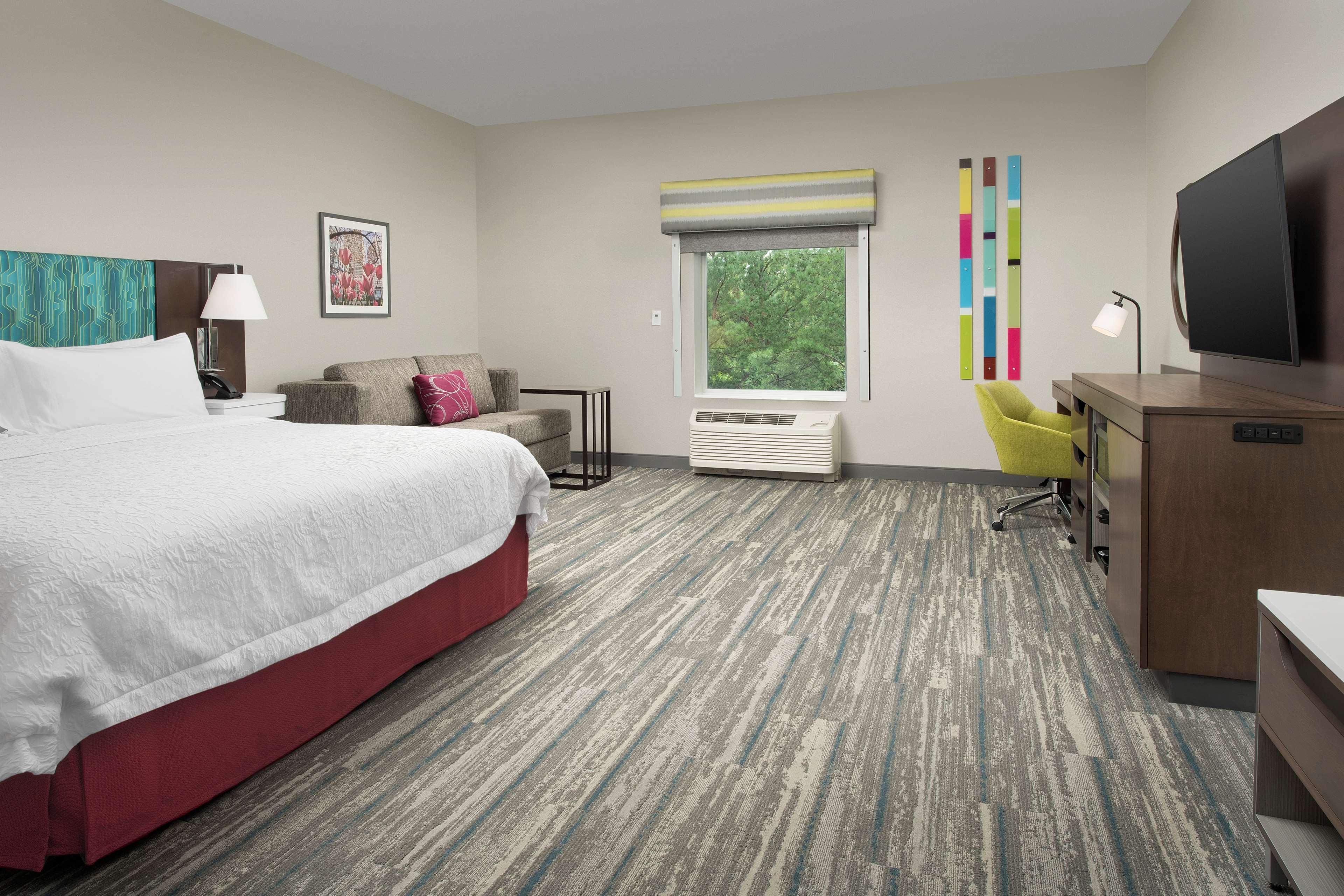 ROOM, KING BED, SOFA, ACCESSIBLE