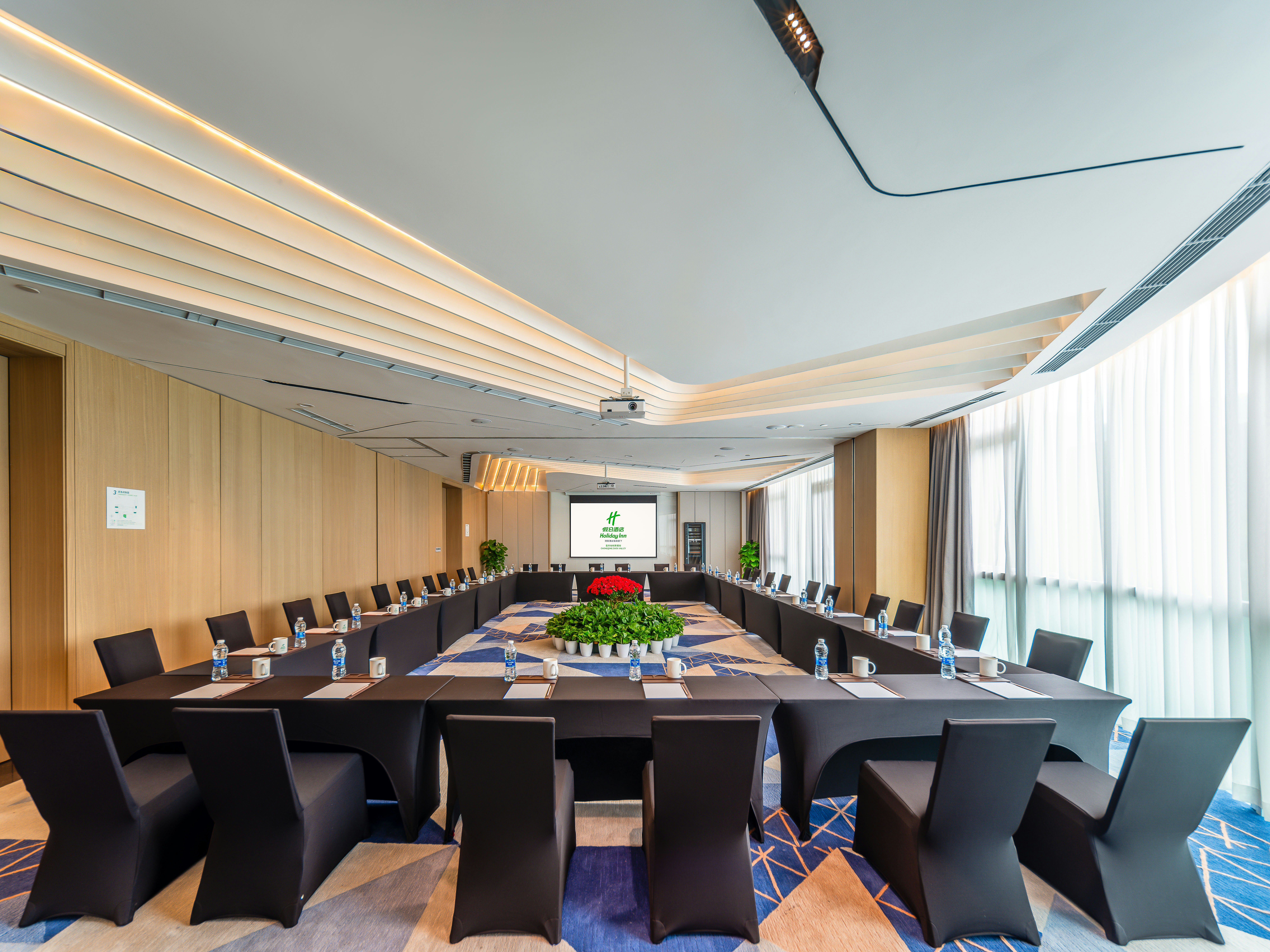 Holiday Inn Chongqing Data Valley 44/59