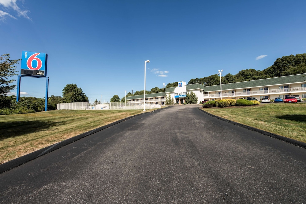 Motel6 Niantic, CT - New London 39/46