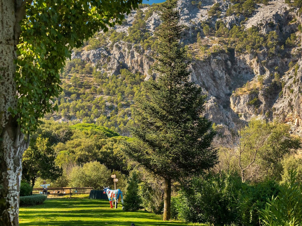 Fuerte Grazalema 32/37