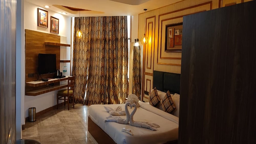 Hotel Padmini Palace 10/22