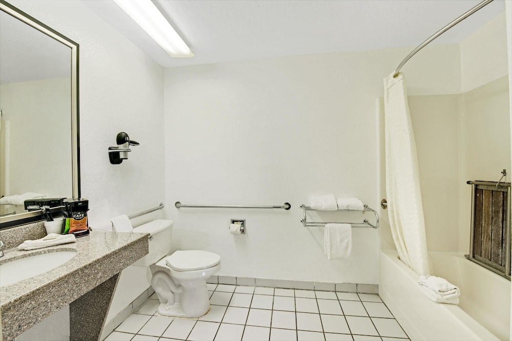 Surestay Plus Hotel By Best Western San Antonio North 281 N 9/28