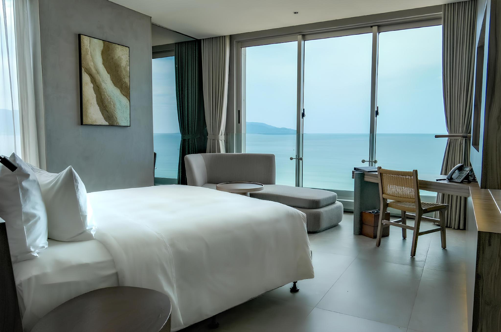 Deluxe, Double Bed, Ocean Front