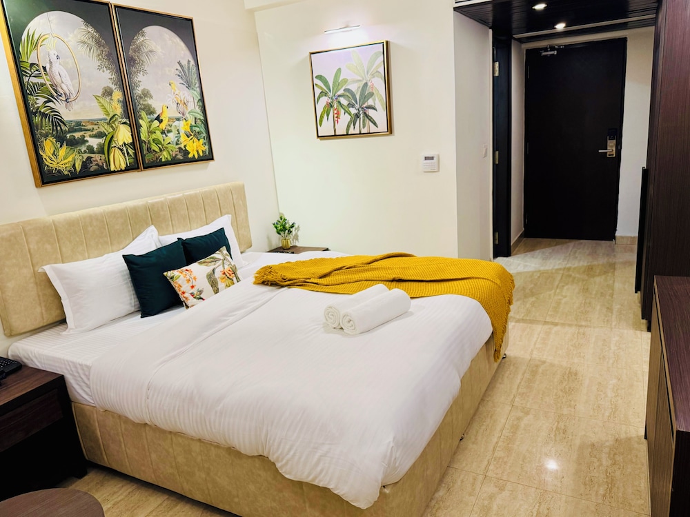 Superior, King Bed, Sun Balcony