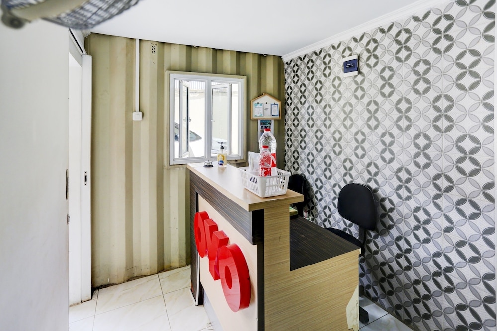 OYO 3300 Nadjara Residence Syariah 23/23