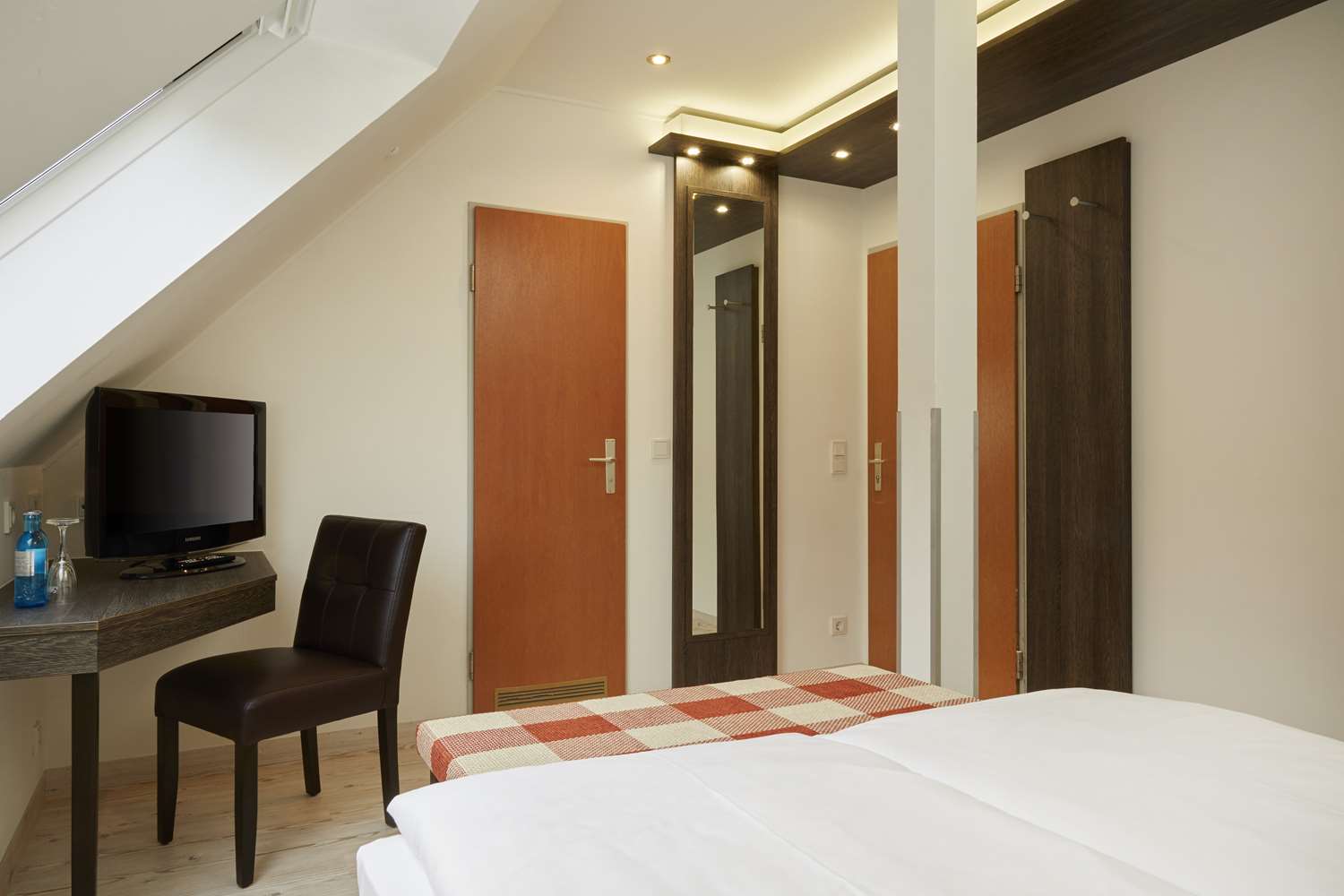 H Hotel Nuremberg Ex Ramada Landhotel 17/59
