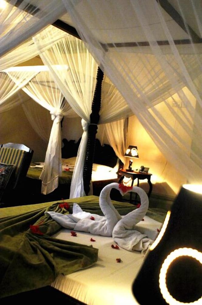 Asmini Palace Hotel 43/46