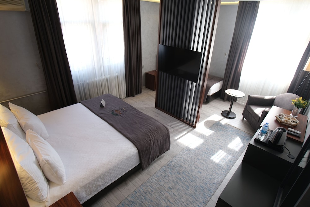 Green Hotel 14/51