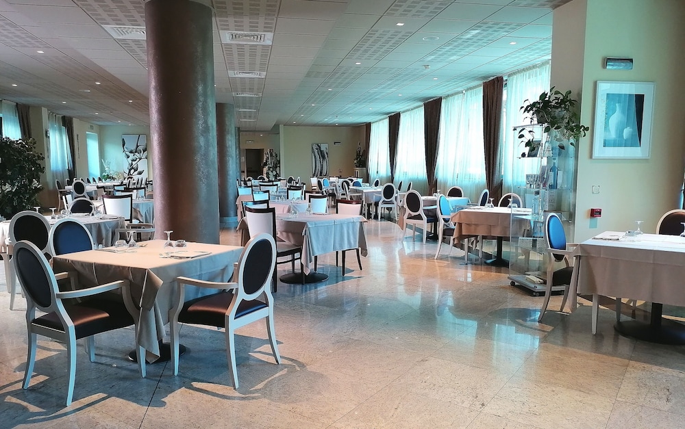 Hotel Parisi 46/67