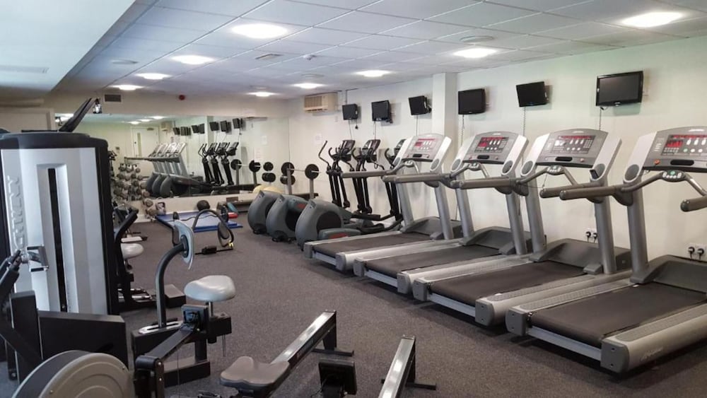 OYO Flagship Nant Ddu Lodge Hotel & Spa 36/70