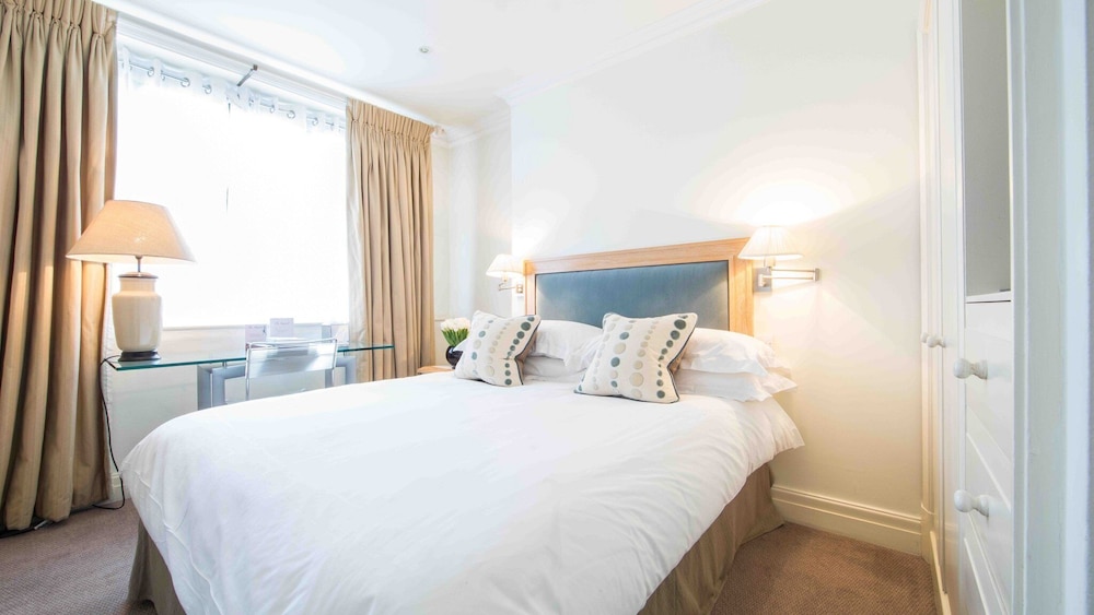 The Capital Hotel Apartments And Townhouse 16/83