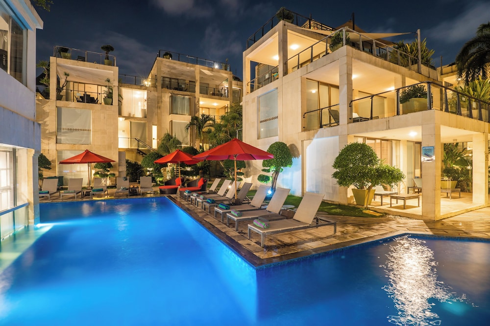 FuramaXclusive Ocean Beach Seminyak in Legian