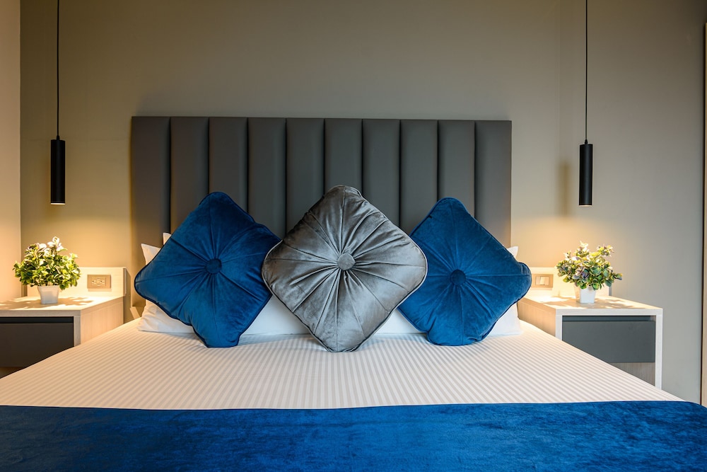 4 Sur Hotel 43/54