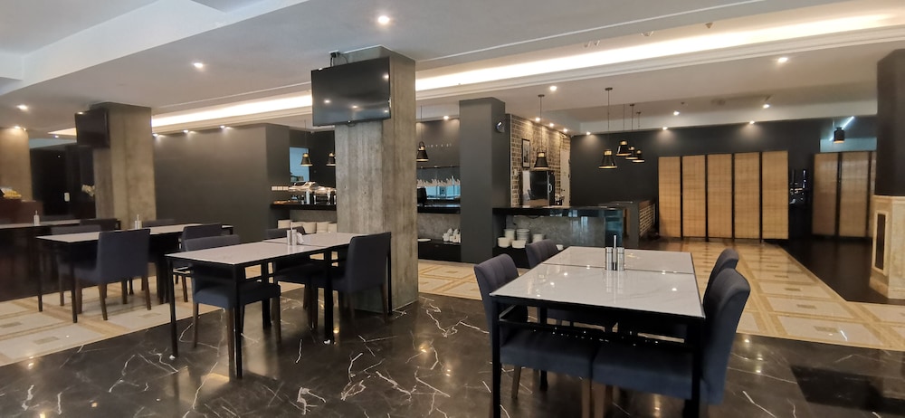 Sunday Hevea Hotel and Resort 39/55