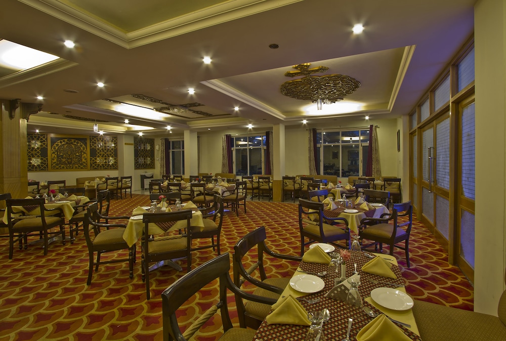 ROYAL PARK RESORT. 29/47