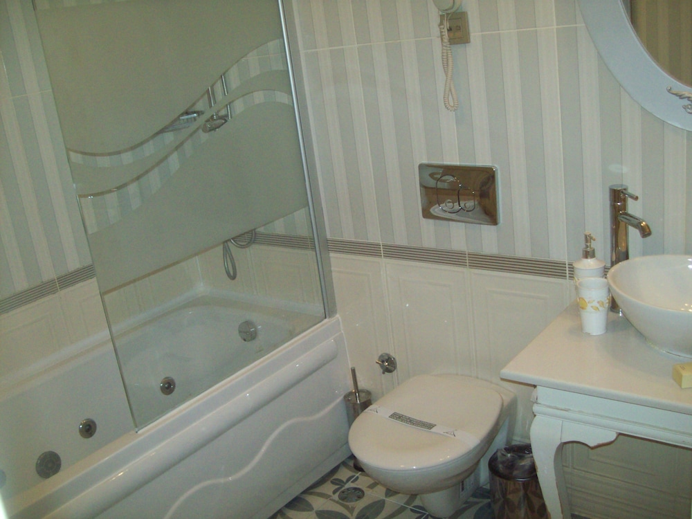 Muyan Suites 64/68