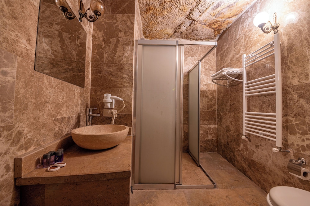 Kapalos Cave Hotel 42/47