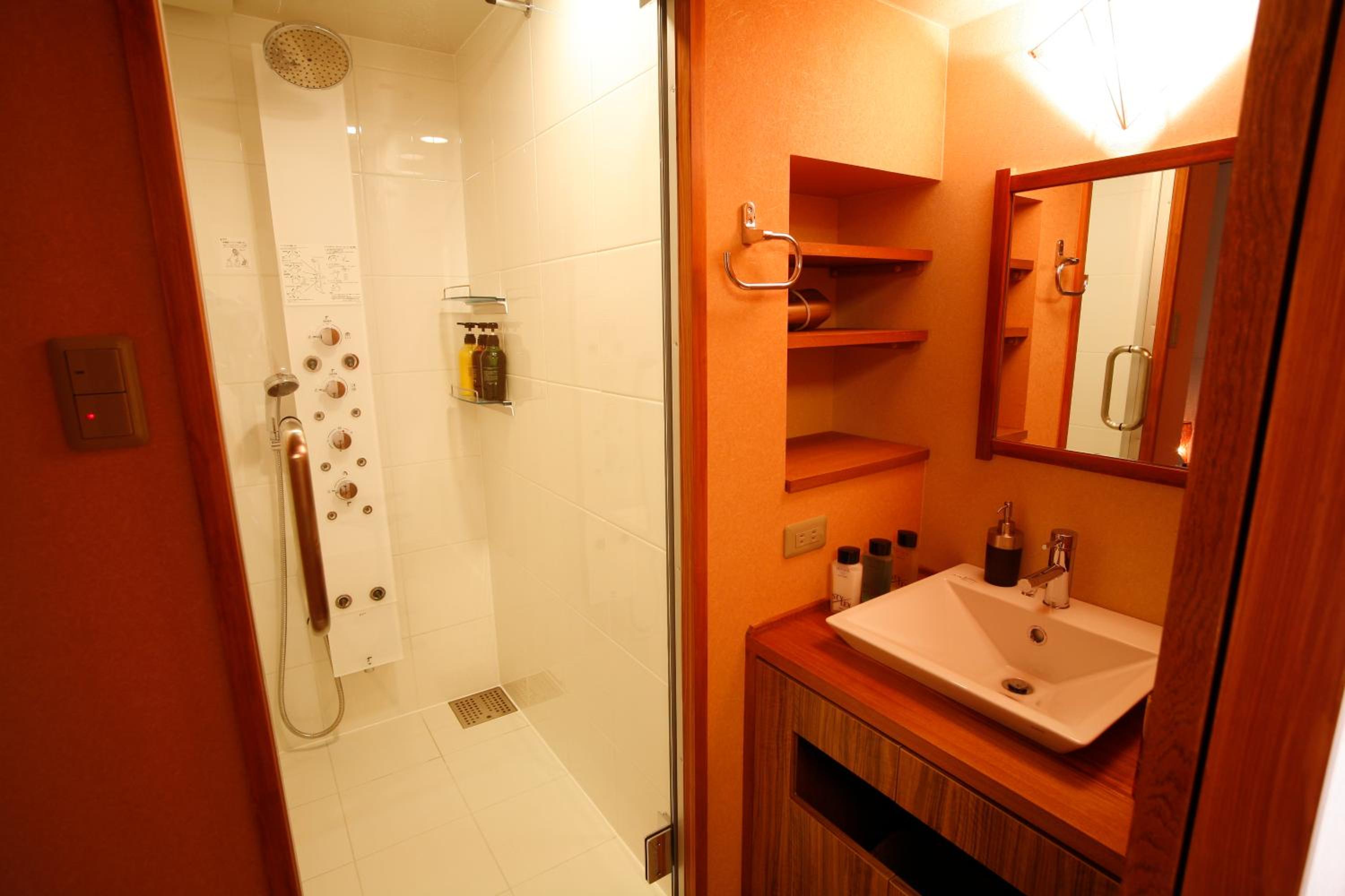 Japanese, Compact