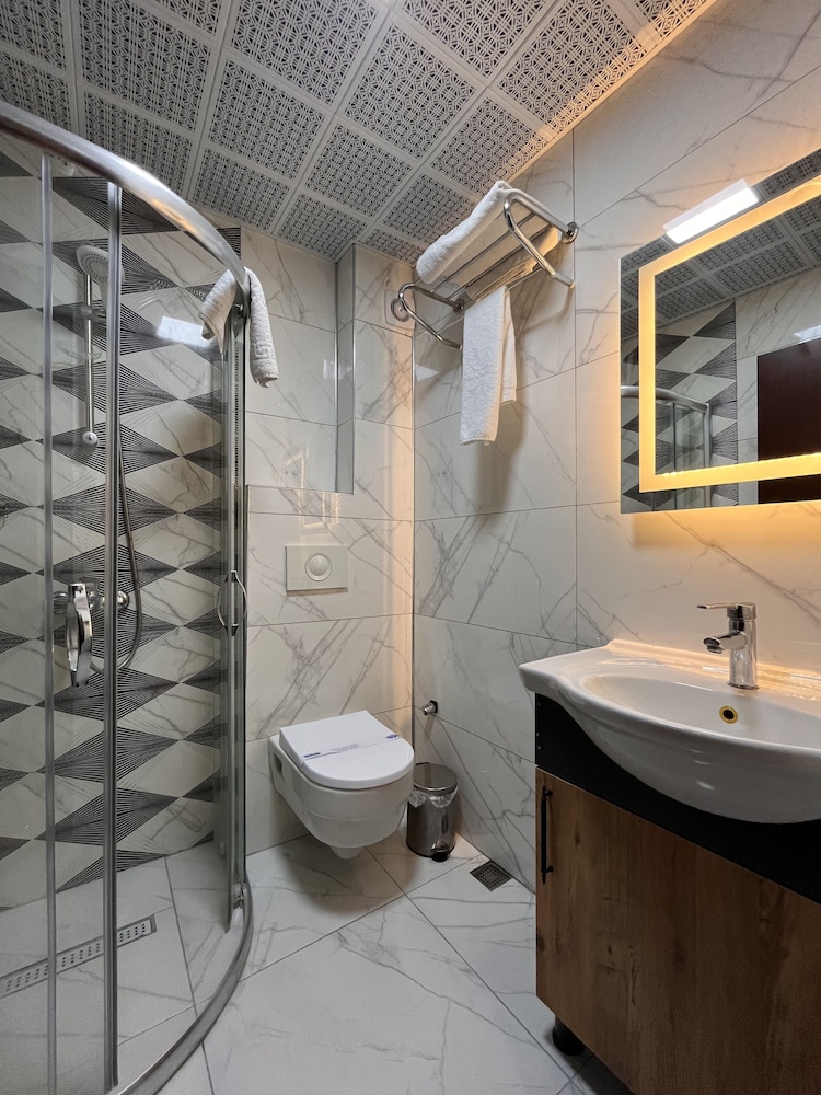 Latifoglu Hotel 47/50