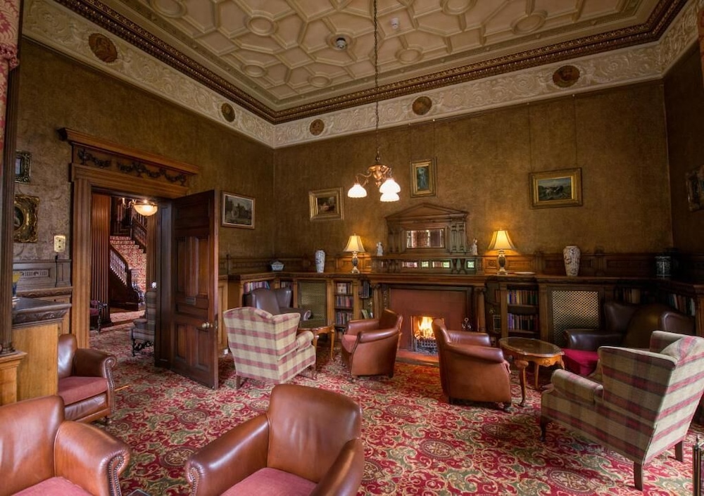Macdonald Norwood Hall Hotel 24/50