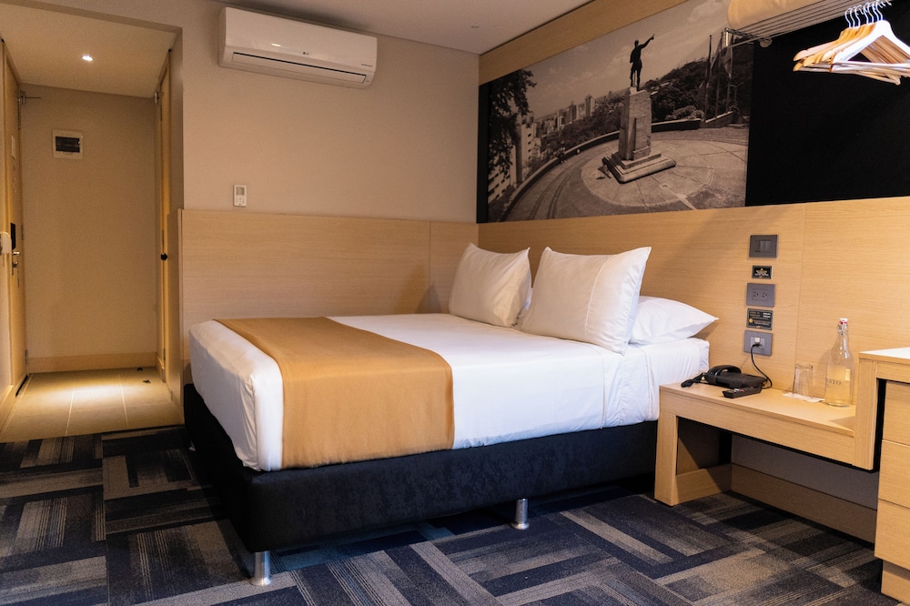Hotel Ciudad Solar 16/50