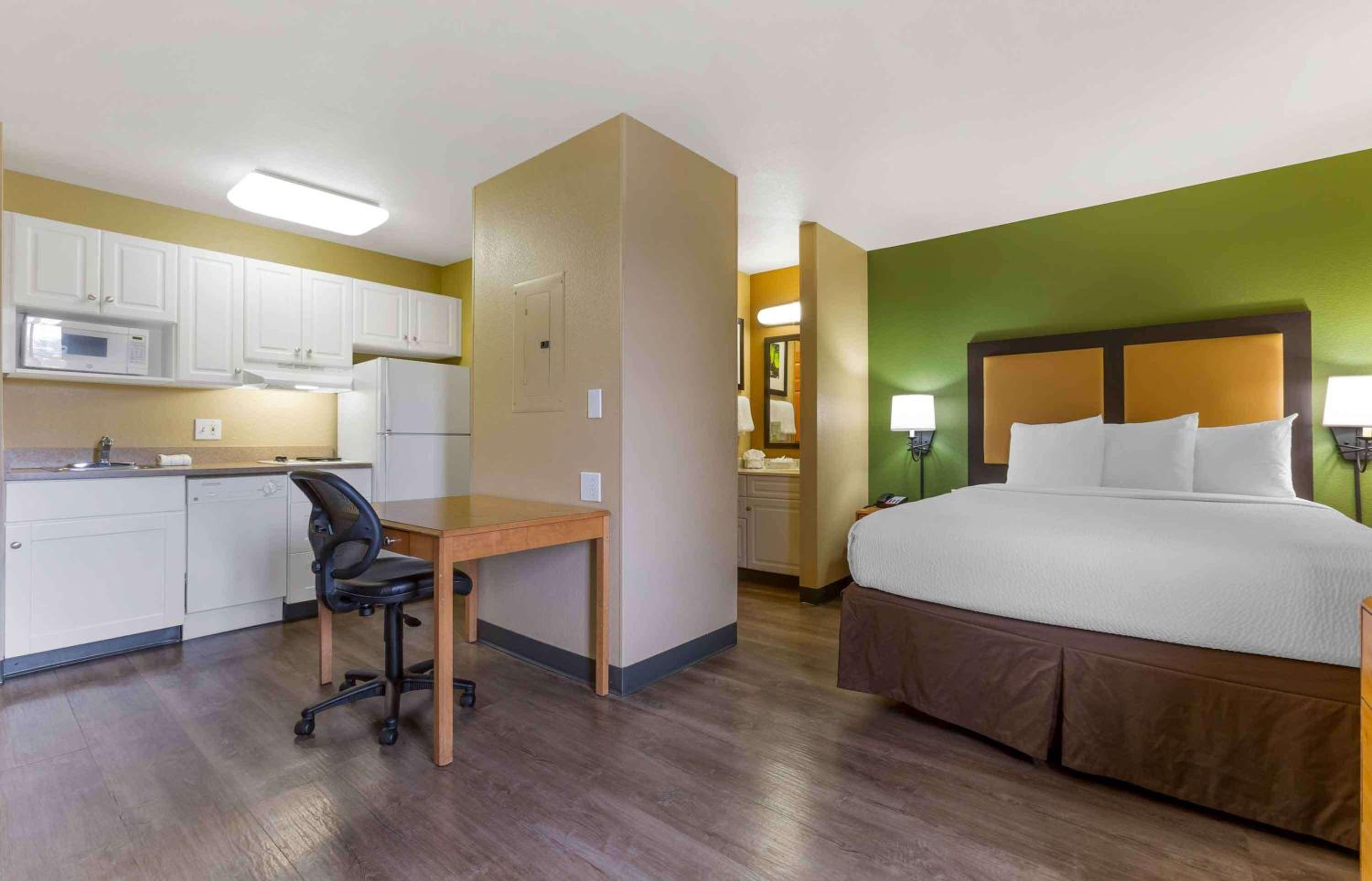 استوديو ديلوكس بسرير كوين