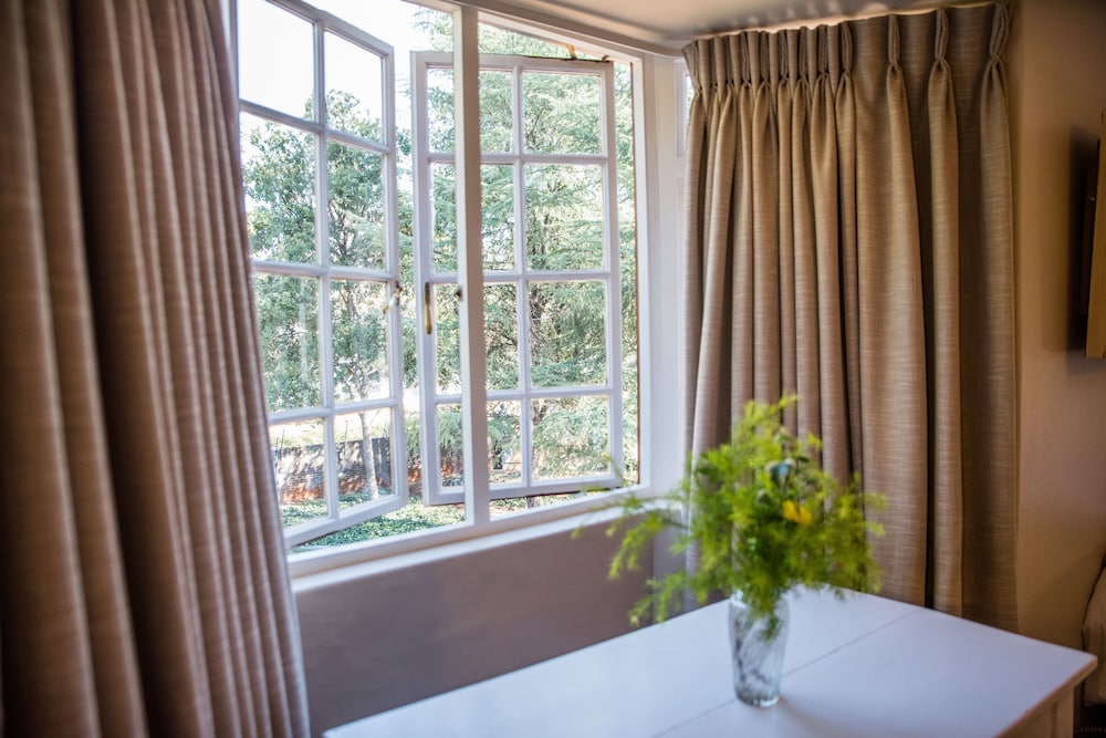 5Th Avenue Gooseberry Guest House 16/50