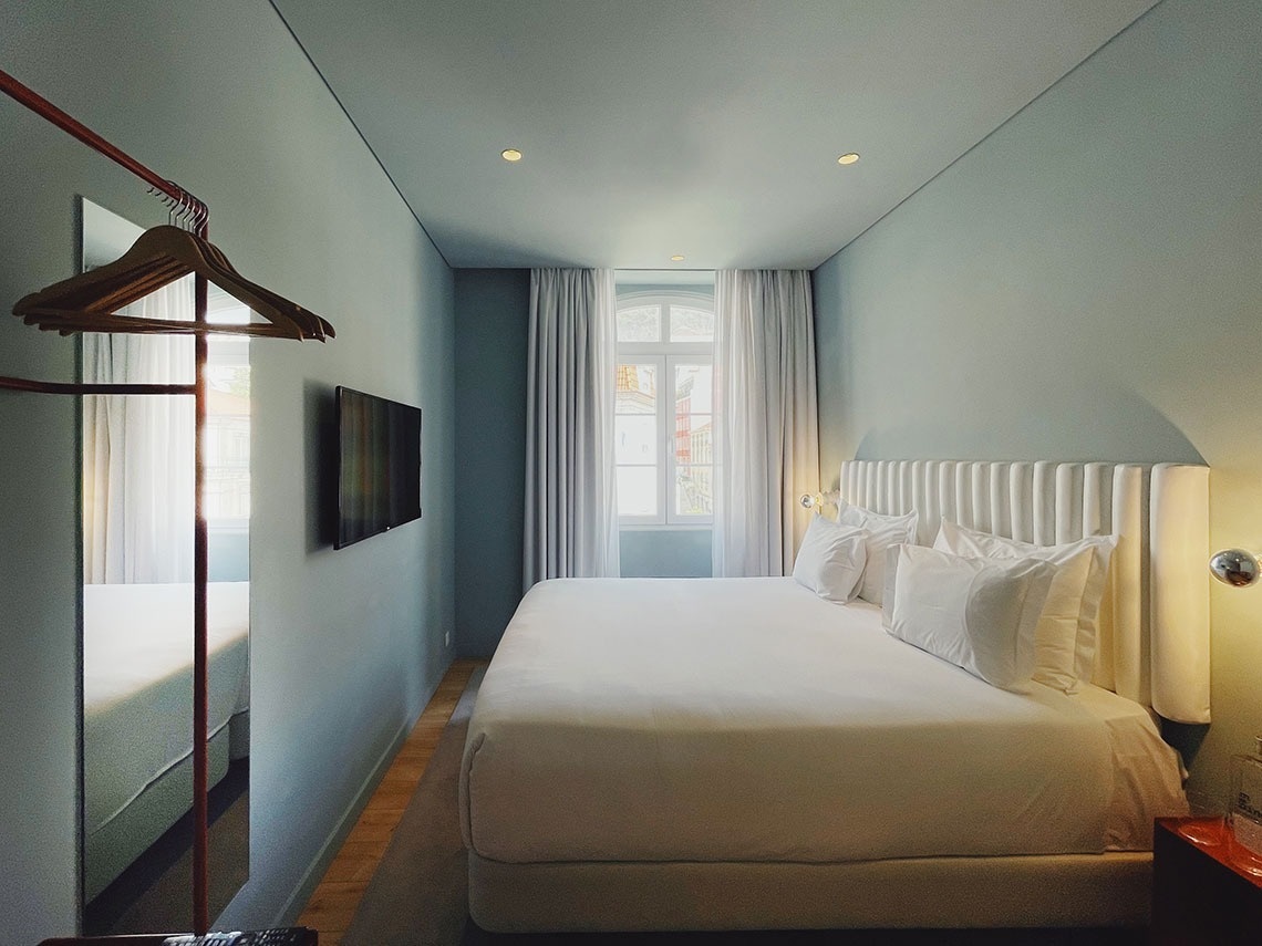 Superior, Double or Twin Bed, City View