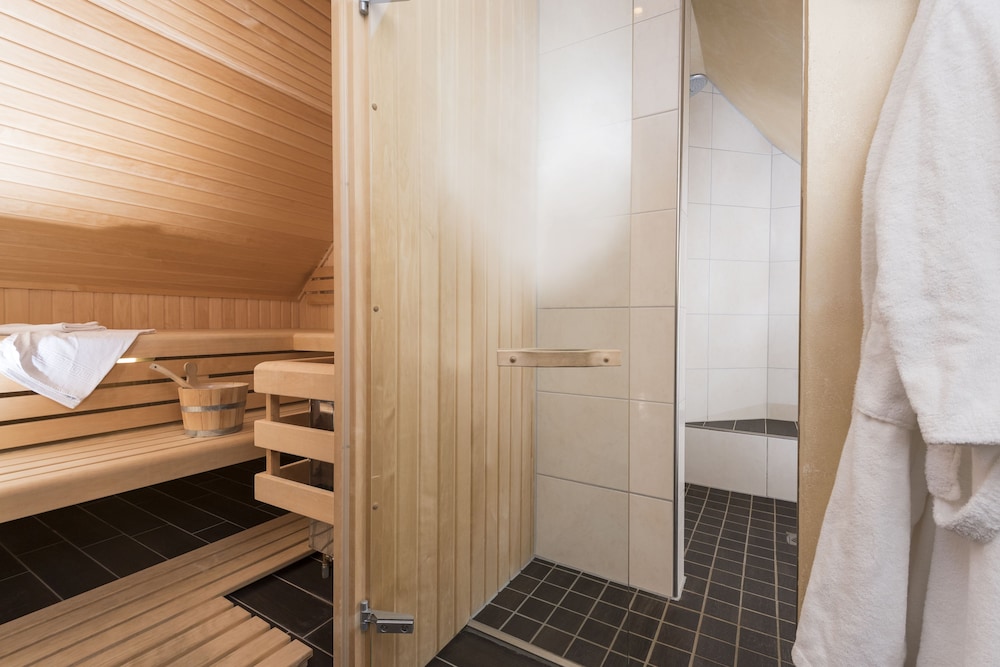 Hotel Tiek 24/50